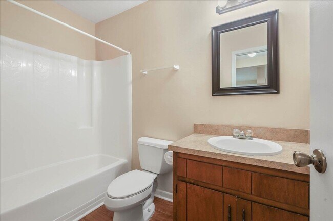 Building Photo - 3208 Ginger Dr
