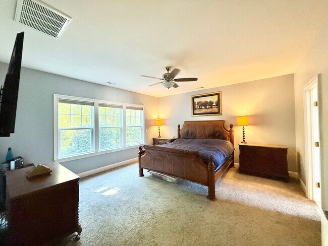 Building Photo - Luxurious 4BD, 3.5BA North Raleigh Home wi...