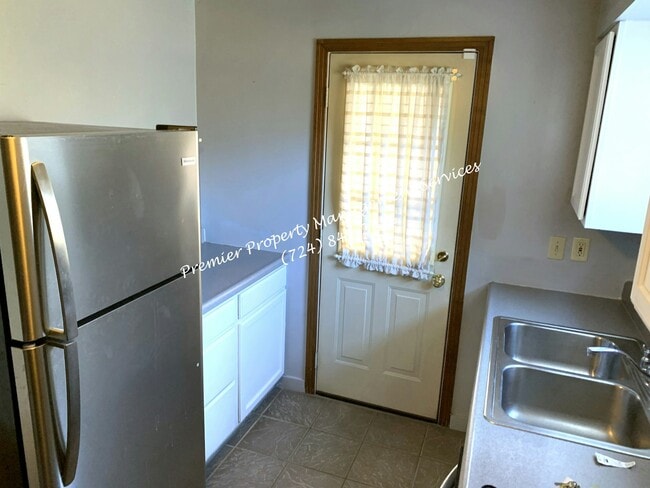 Building Photo - 8660 Winchester Dr