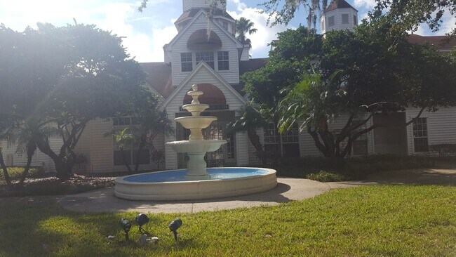 Building Photo - Lexington Place - 1134