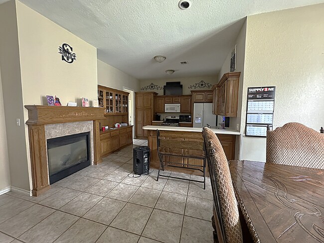 Building Photo - 16721 Farmington Way