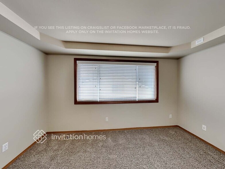 Building Photo - 1608 St Ct E