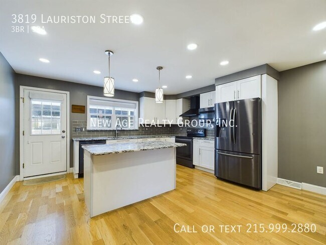 Building Photo - 3819 Lauriston St