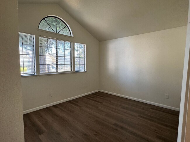 Building Photo - Three Bed, Two Bath Home with a Two Car Garage