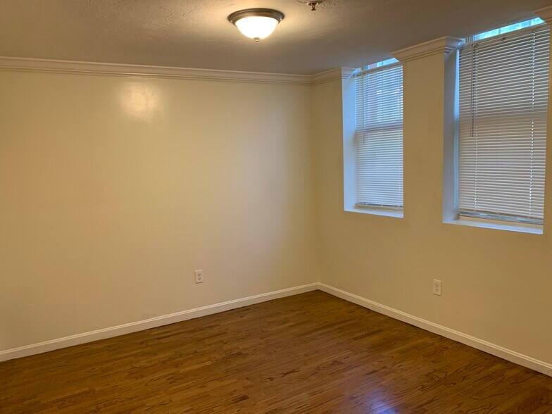 Building Photo - 608 Shawmut Ave
