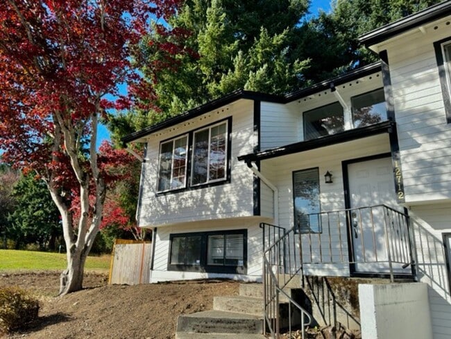 Building Photo - 4BR | 3BA Spacious House with Large Backyard