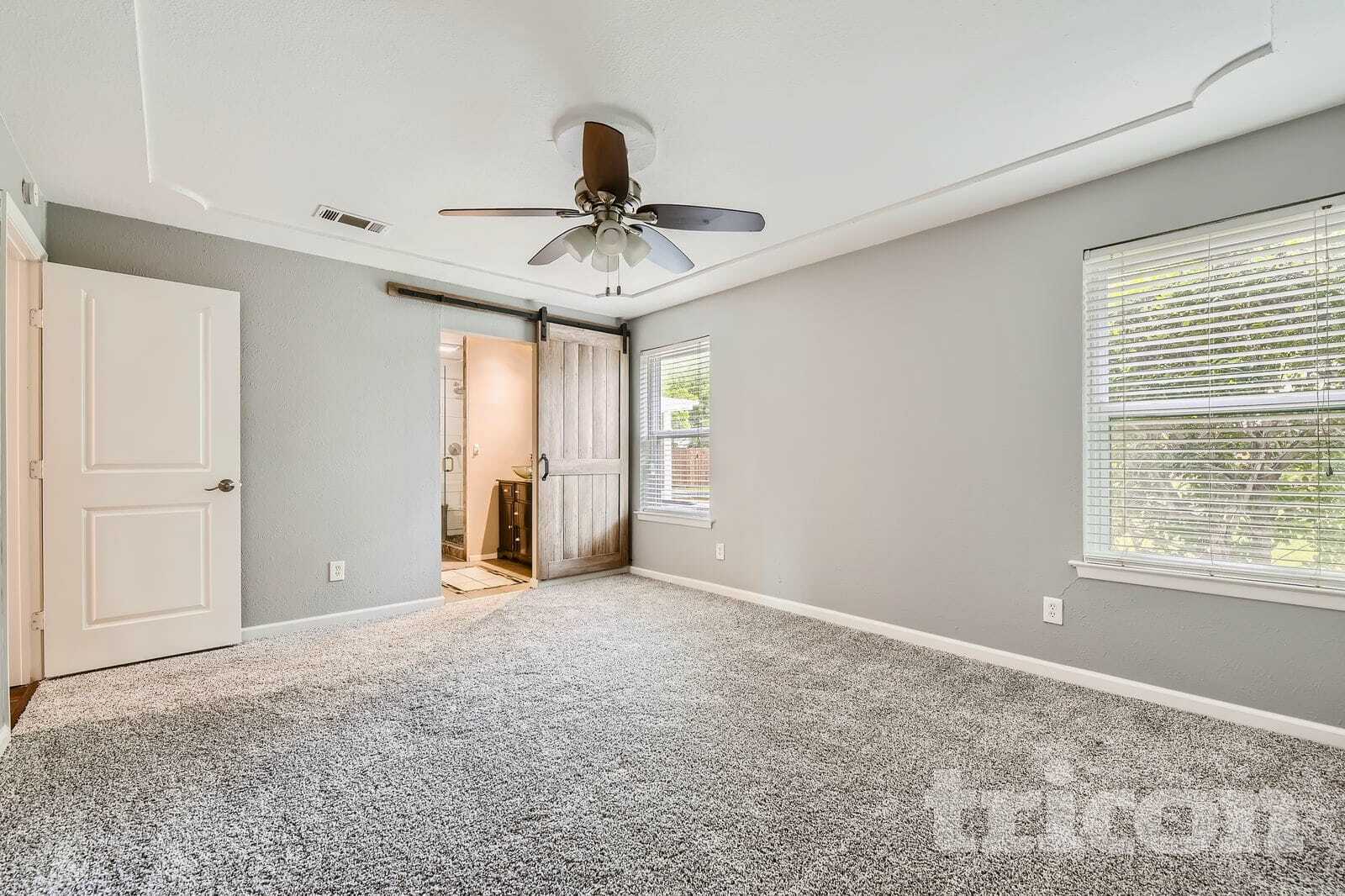 Building Photo - 7549 David Dr