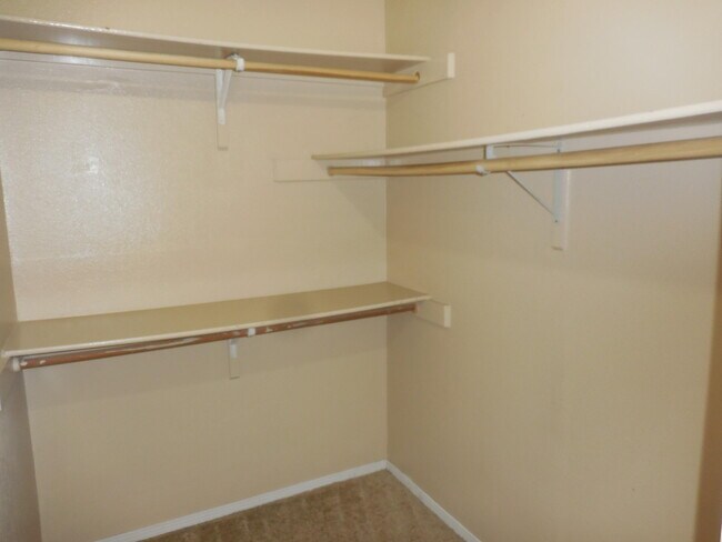 Building Photo - 10912 Sandy Koufax Dr