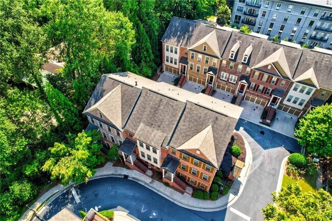 Building Photo - 3304 Ferncliff Ct