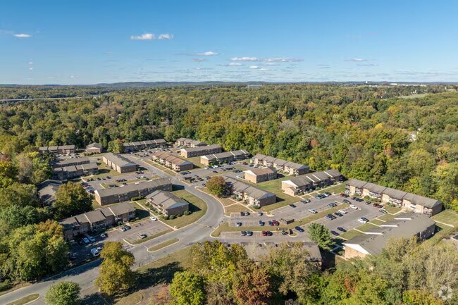 Building Photo - 1913 Country Ln