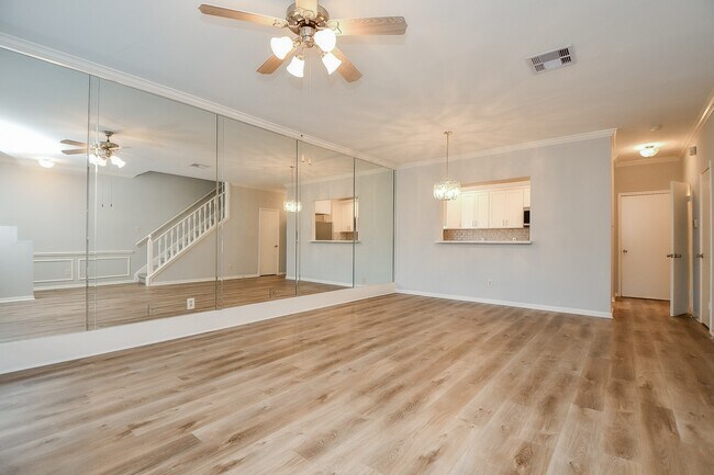 Building Photo - 8085 El Mundo St