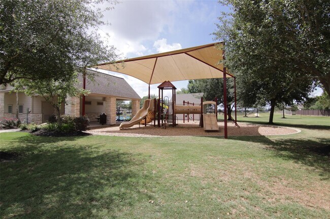 Building Photo - 1907 Benbrook Hollow Ln