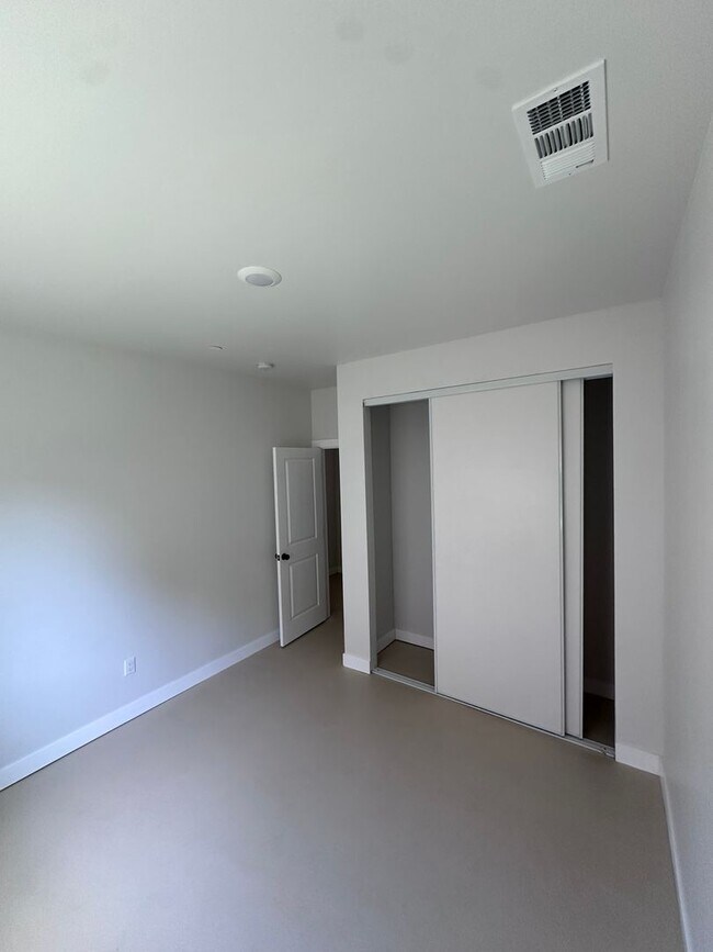 Building Photo - Brand new 3 bedroom house in quiet neighborhood (+FREE RENT!)