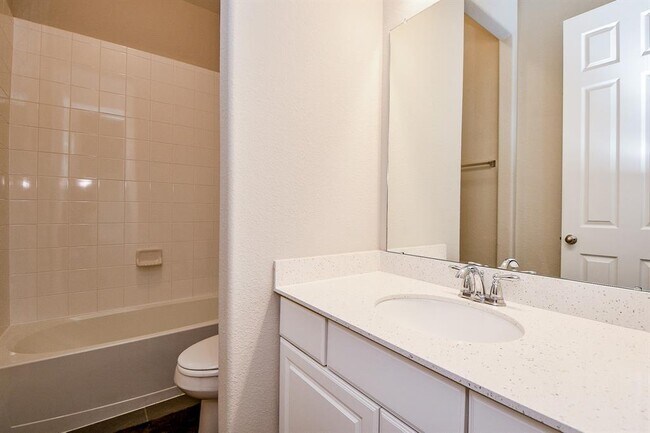 Building Photo - 6030 Marsh Lk Ct