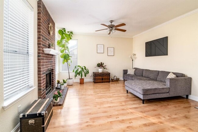 Building Photo - 9301 Tea Rose Trail