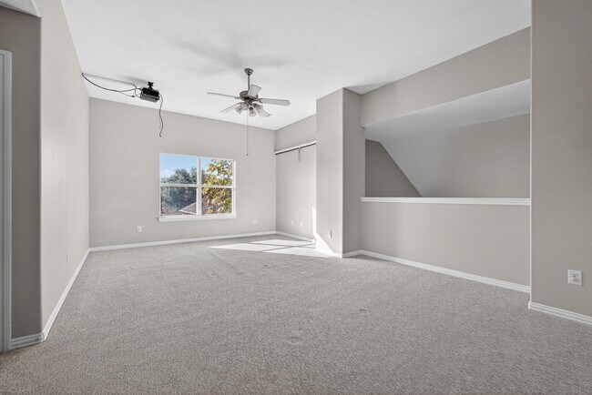 Building Photo - 6272 N Fawnlake Dr