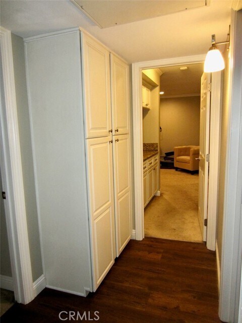 Building Photo - 266 S Madison Ave