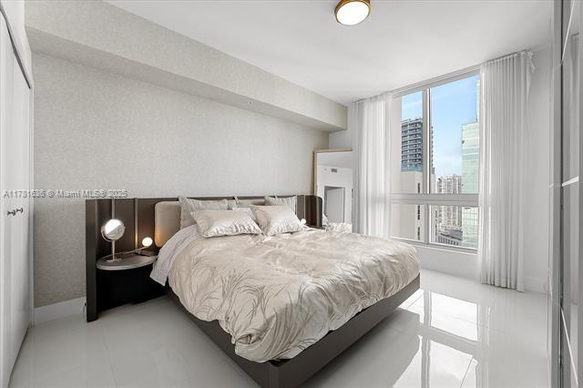 Building Photo - 300 S Biscayne Blvd