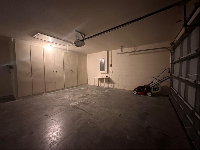 Building Photo - 402 Edith Dr