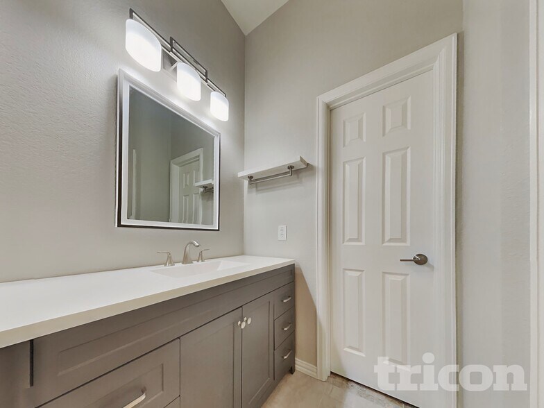 Building Photo - 2748 Cedar Ridge Ln