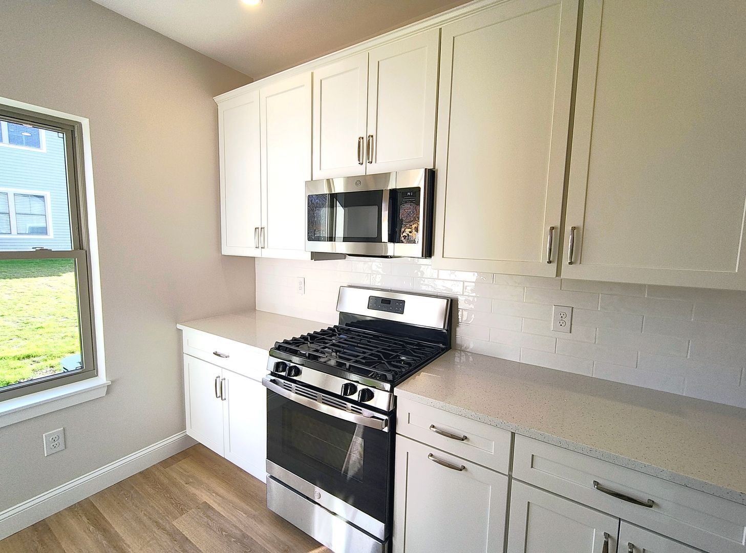 Building Photo - 34-34 W Valley Cir