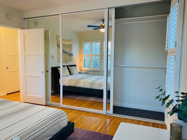 Bedroom 2 - 1286 Devon Ave