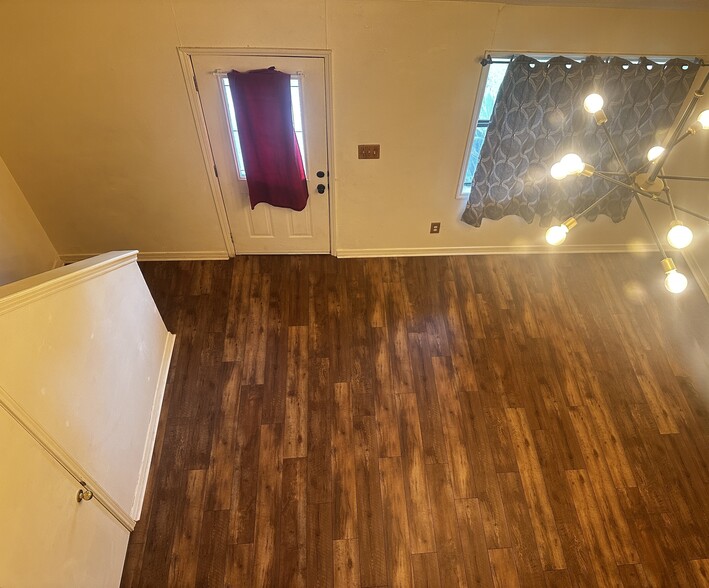 Building Photo - 1408 Wagon St