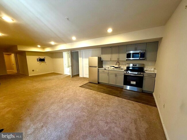 Building Photo - 3010 Winterbourne Dr