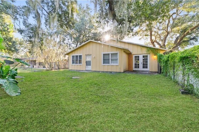 Building Photo - 4418 Highland Ln
