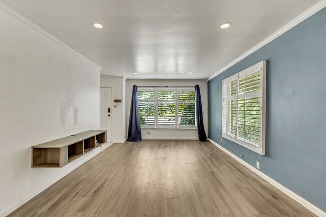 Building Photo - Exceptional 4-Bedroom Home in Prime Sugar House Location!