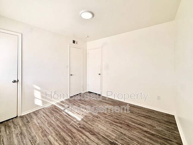 Building Photo - 433 NW 84th St