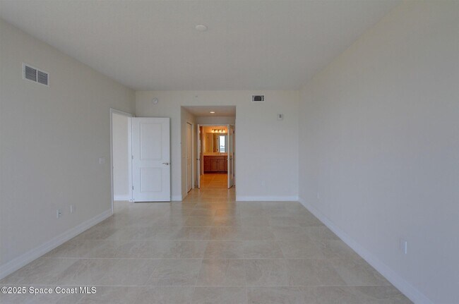Building Photo - 1465 S Harbor City Blvd
