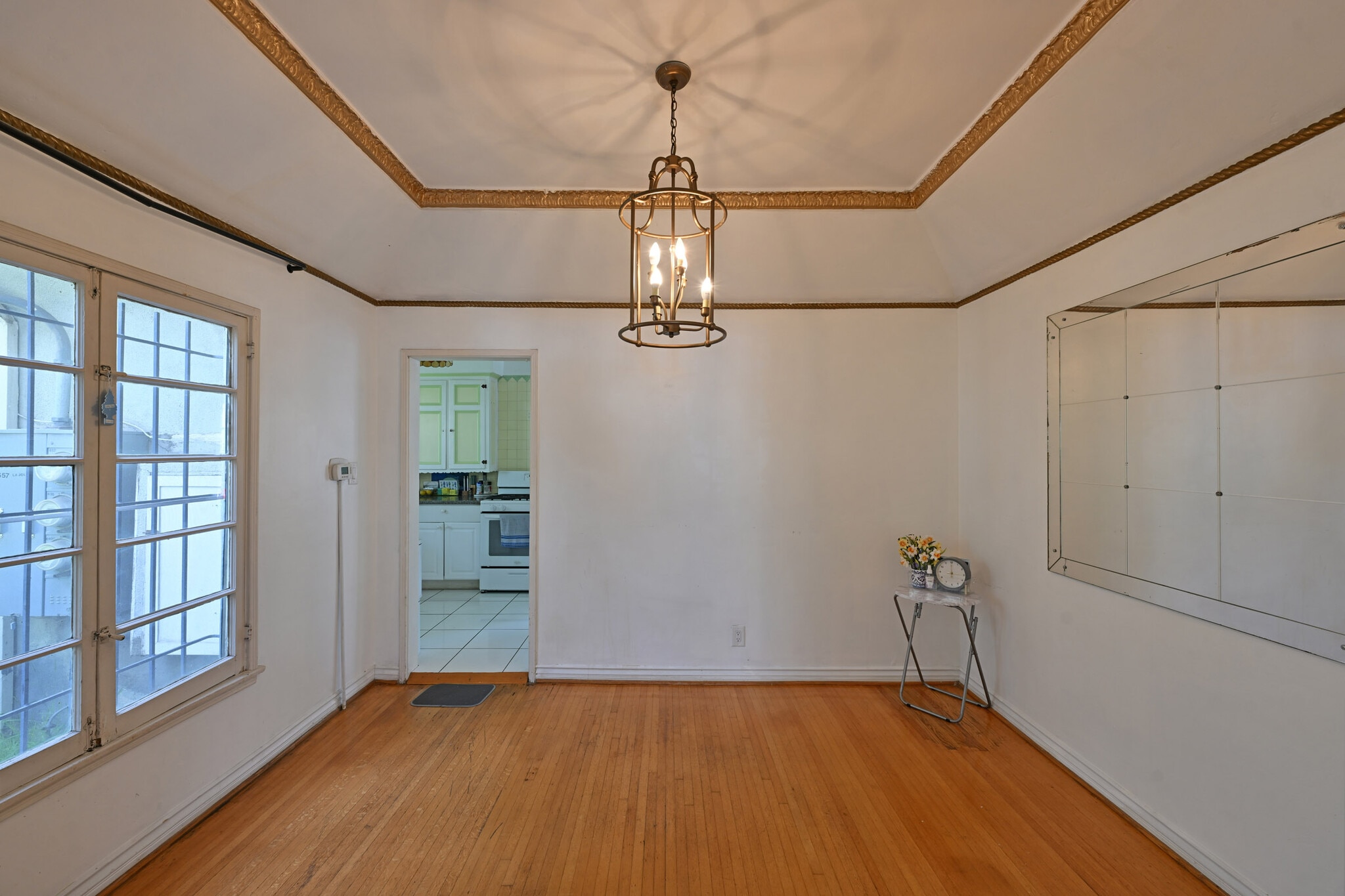 Building Photo - 657 S La Jolla Ave