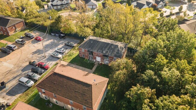 Building Photo - 334 Mt Everest Dr