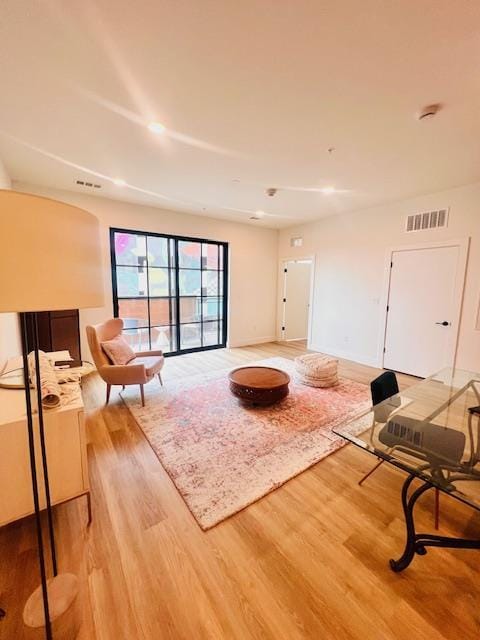 Building Photo - 207 S Congress Ave