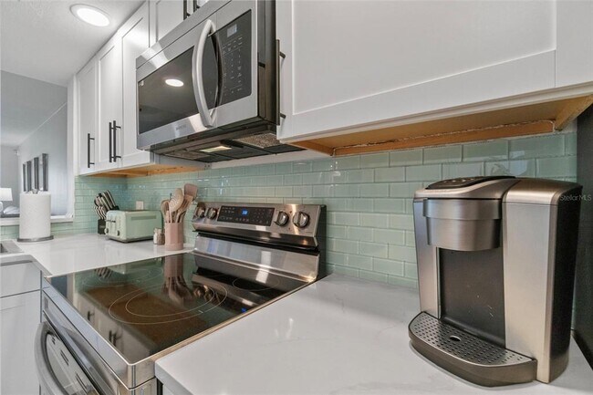 Building Photo - 433 Cerromar Ln