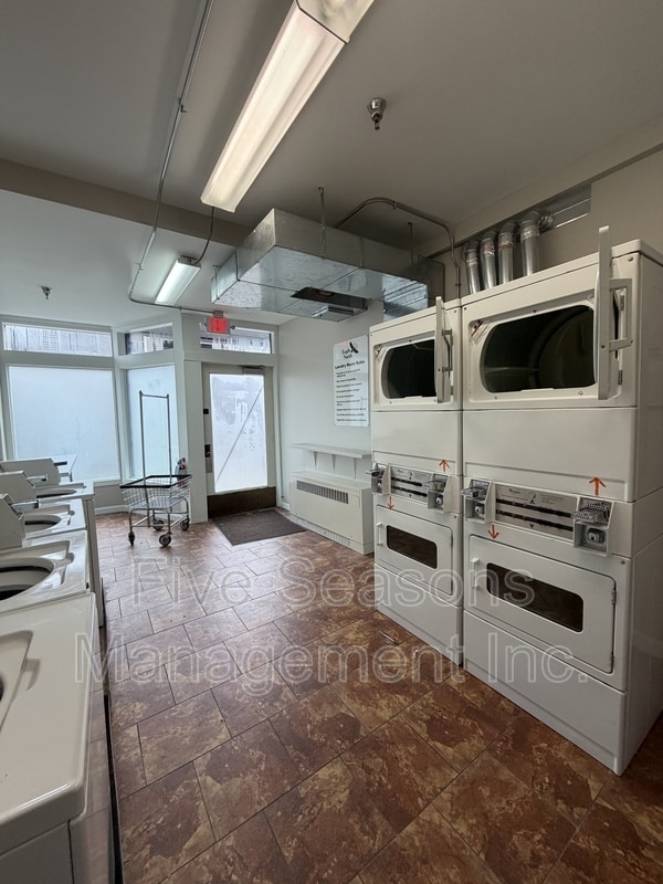 Building Photo - 194 North St