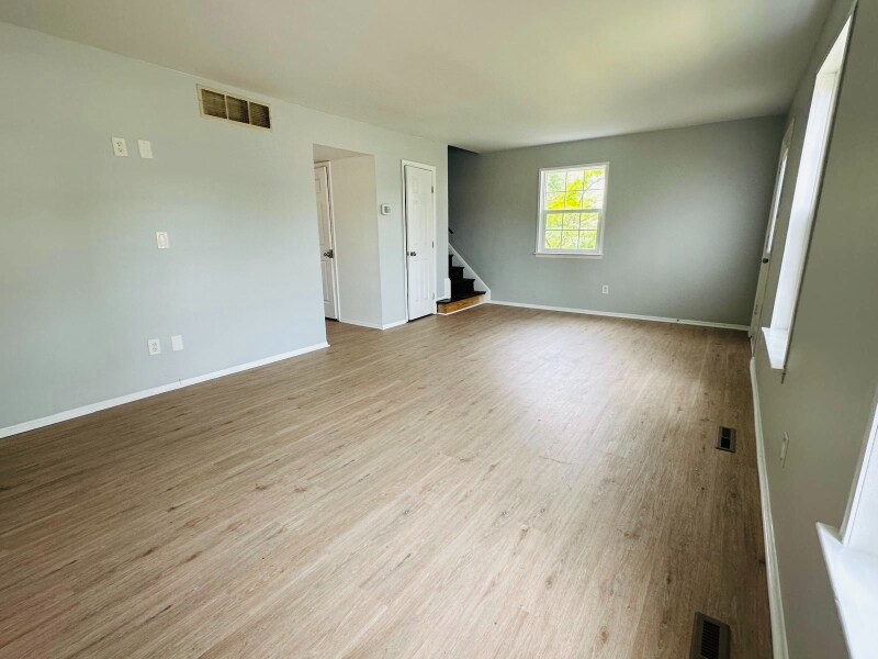 Building Photo - 1433 Harford Square Dr