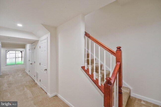 Building Photo - 3461 Eagle Ridge Dr