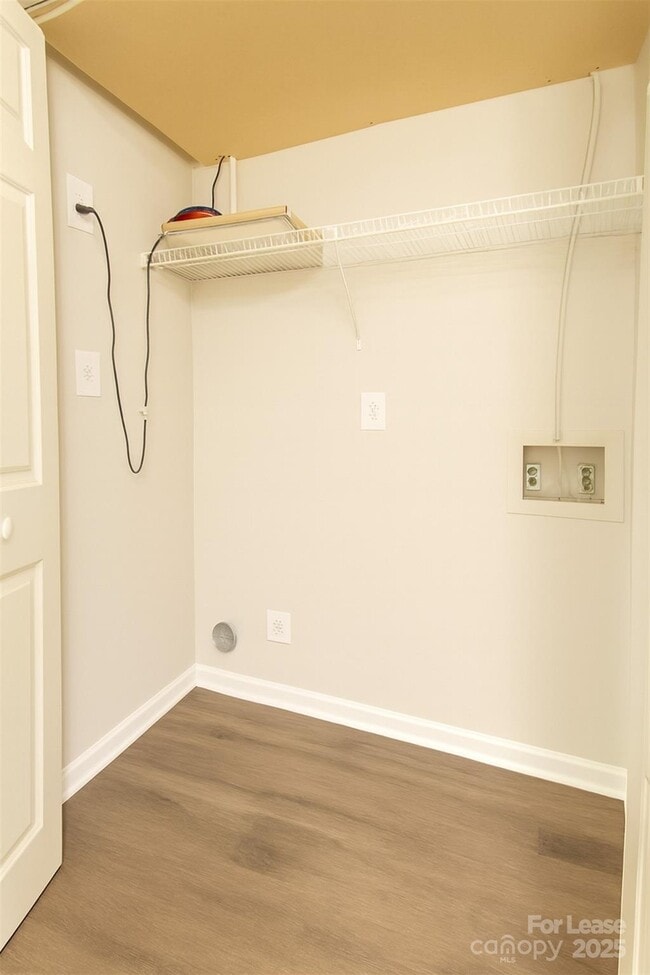 Building Photo - 1840 J Julian Ln