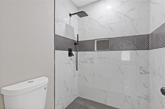Building Photo - 1111 Pin Oak Dr