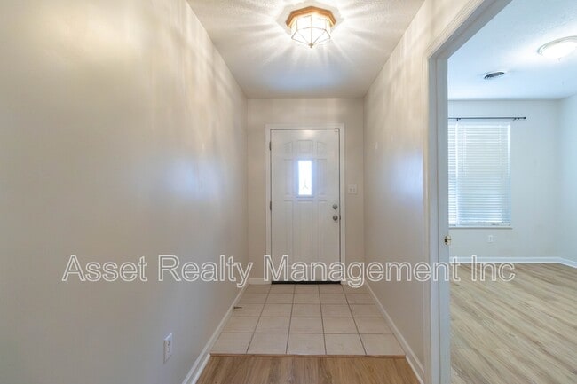 Building Photo - 3211 Misty Hill Way