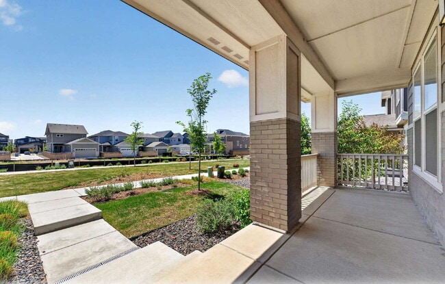 Building Photo - Beautiful 3 bed, 3 bath townhome in the lovely Painted Prairie Community!