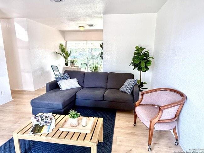 Building Photo - 4723 Castle Rose