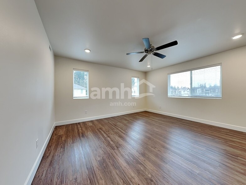 Building Photo - 4229 177th St E