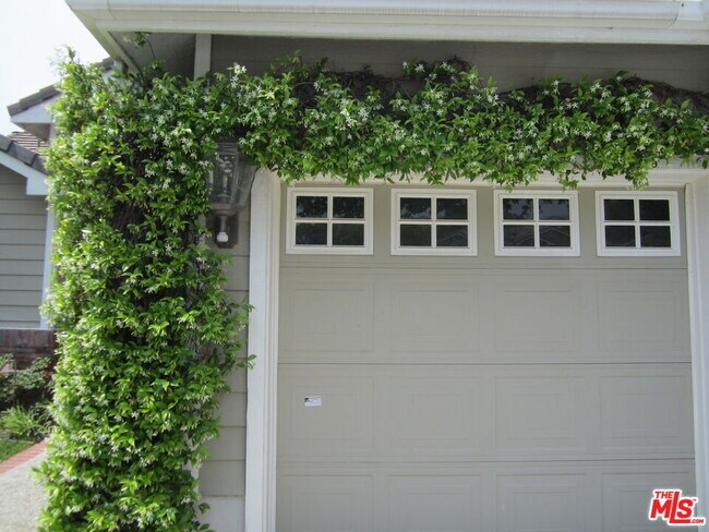 Building Photo - 24534 Stonegate Dr