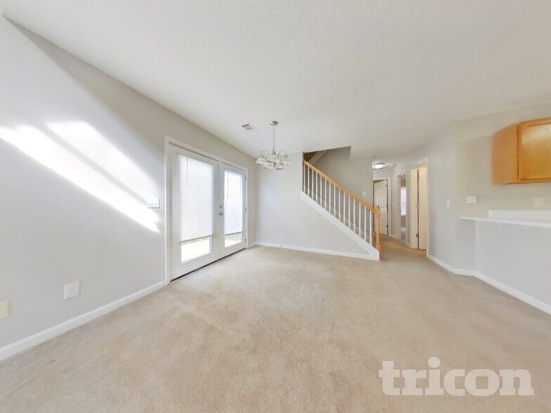 Building Photo - 1960 Lexington Ln