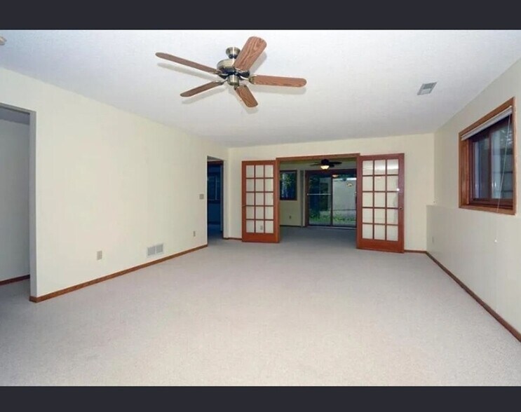 Building Photo - 5740 Willow Trail