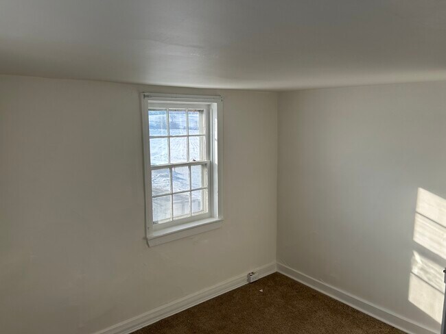 Building Photo - 1943 Smoketown School Rd