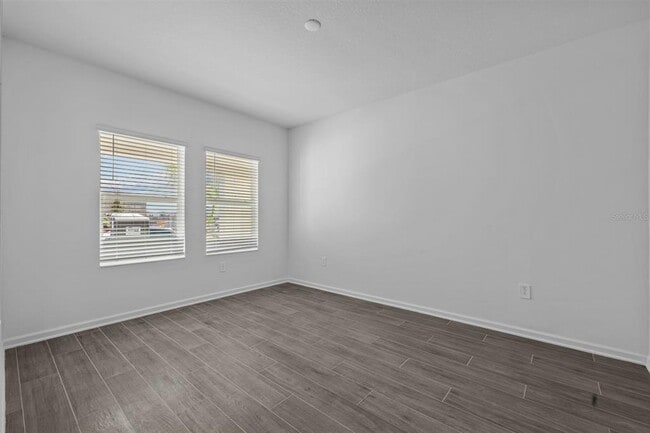 Building Photo - 2611 Runners Cir